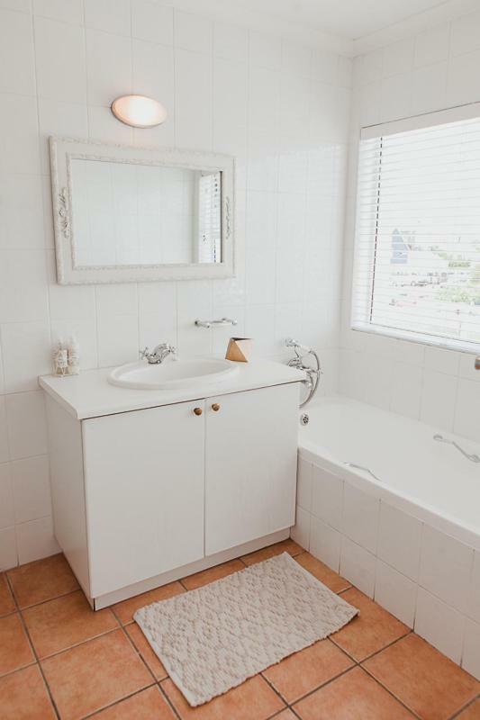 One On Gray Apartment クニスナ エクステリア 写真