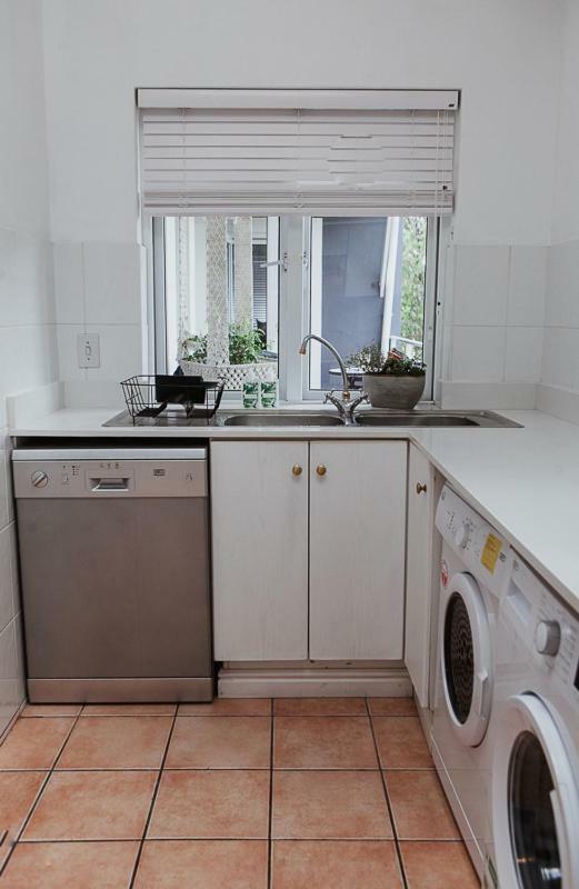 One On Gray Apartment クニスナ エクステリア 写真